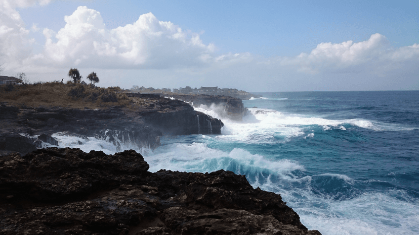 Nirvana Lembongan - Island Tour | Watersport | Seaside Cafe