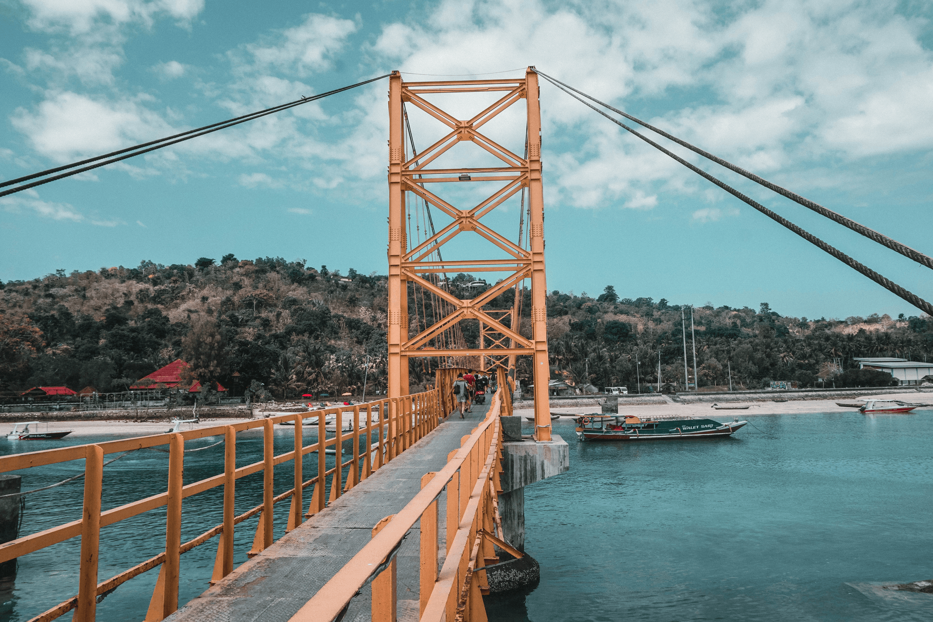 Nusa lembongan jembatan kuning